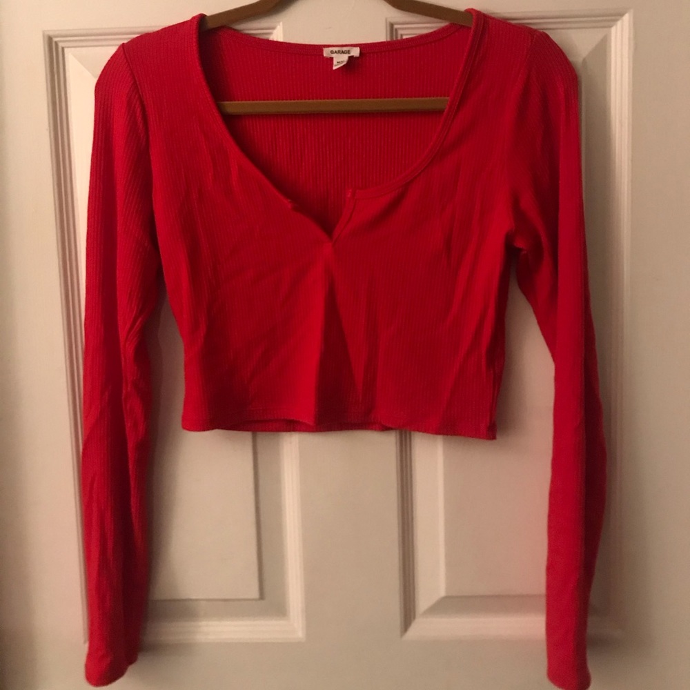 Garage red croptop